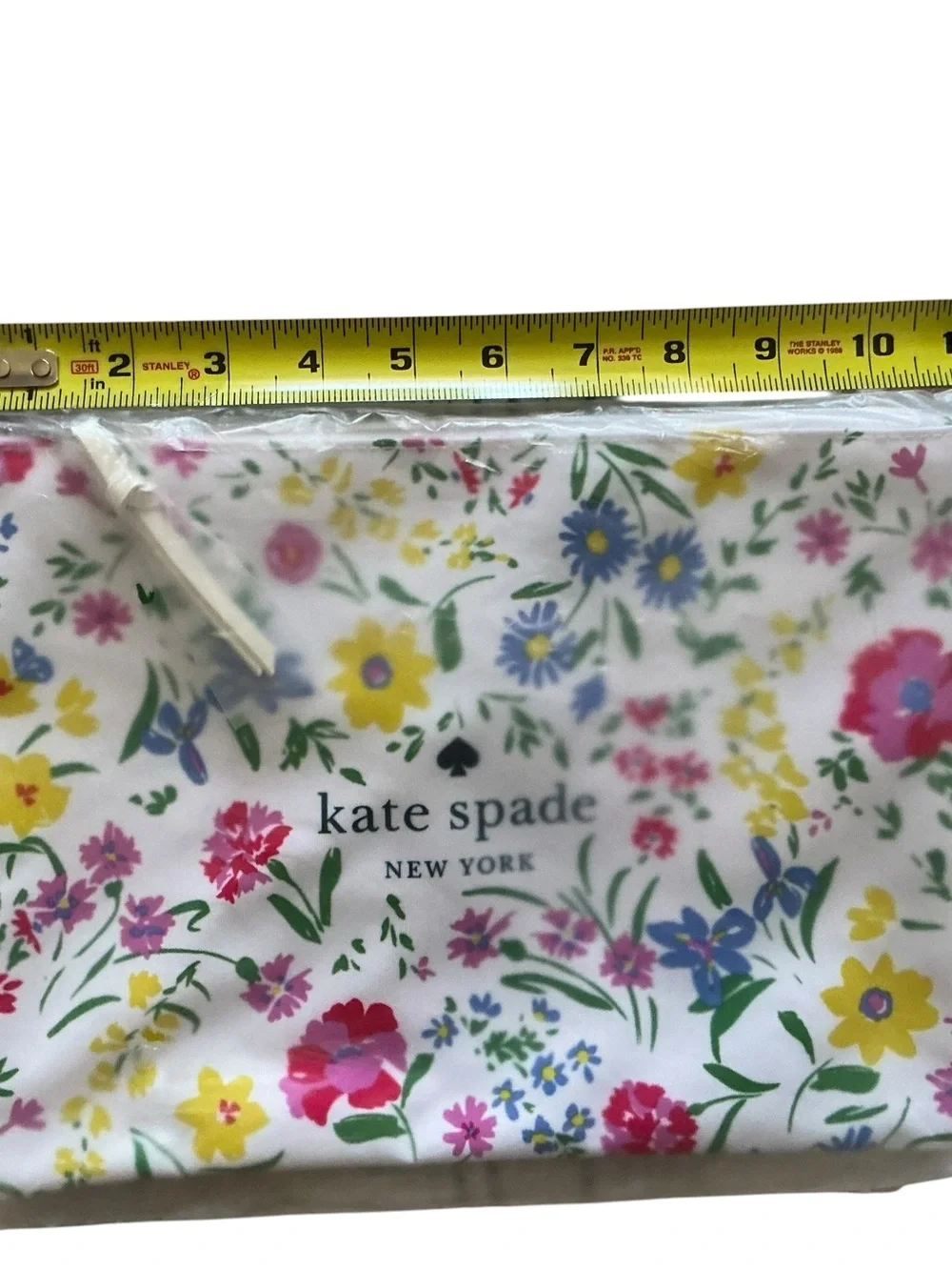 Kate spade New York floral cosmetic pouch zipper top clutch travel case